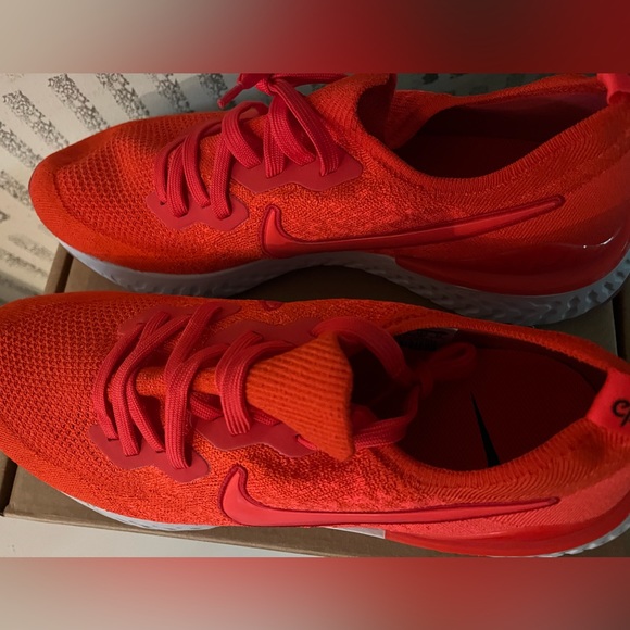 Nike Epic React Flyknit 2 'Chile Red' - Picture 3 of 3